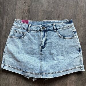 Blue Denim Skort with Vintage-Inspired Look